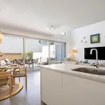 Stylish 3-bedroom Haven With A Private Pool Casa de Férias