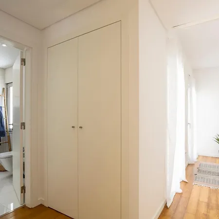 Stylish 3-bedroom Haven With A Private Pool 度假居 阿尔布费拉