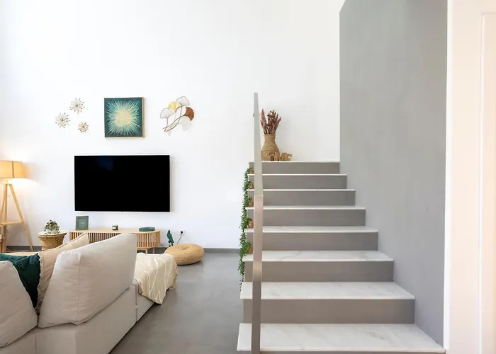 Stylish 3-bedroom Haven With A Private Pool Prázdninový dům