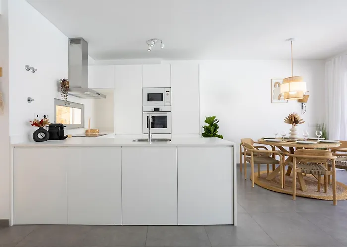 Prázdninový dům Stylish 3-bedroom Haven With A Private Pool