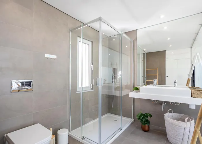 Prázdninový dům Stylish 3-bedroom Haven With A Private Pool *