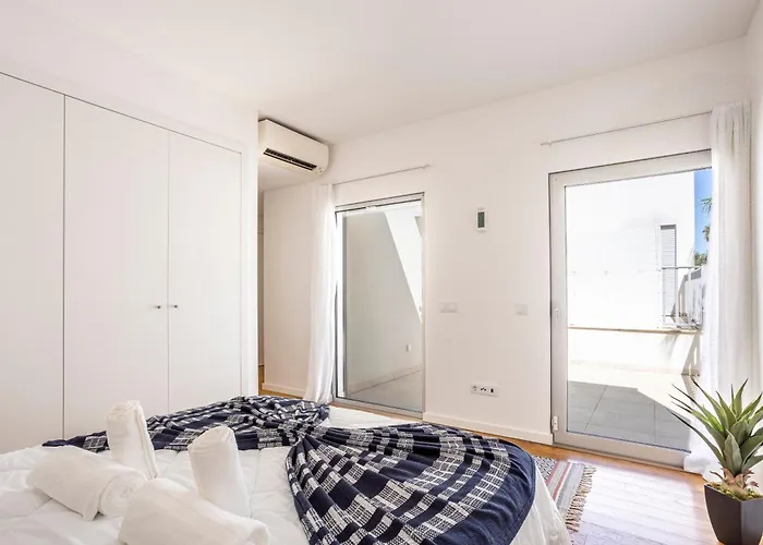 Stylish 3-bedroom Haven With A Private Pool Prázdninový dům *