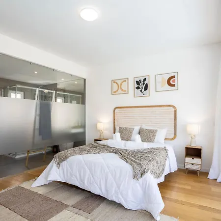 Stylish 3-bedroom Haven With A Private Pool * アルブフェイラ